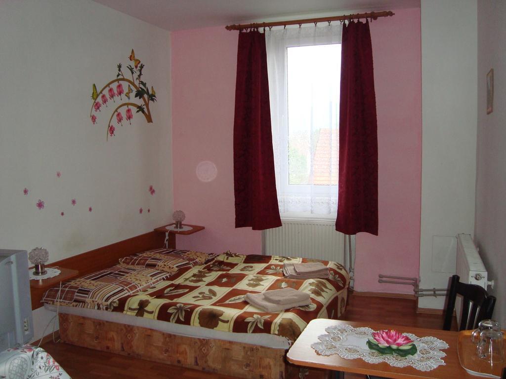Penzion Adria Turčianske Teplice Δωμάτιο φωτογραφία